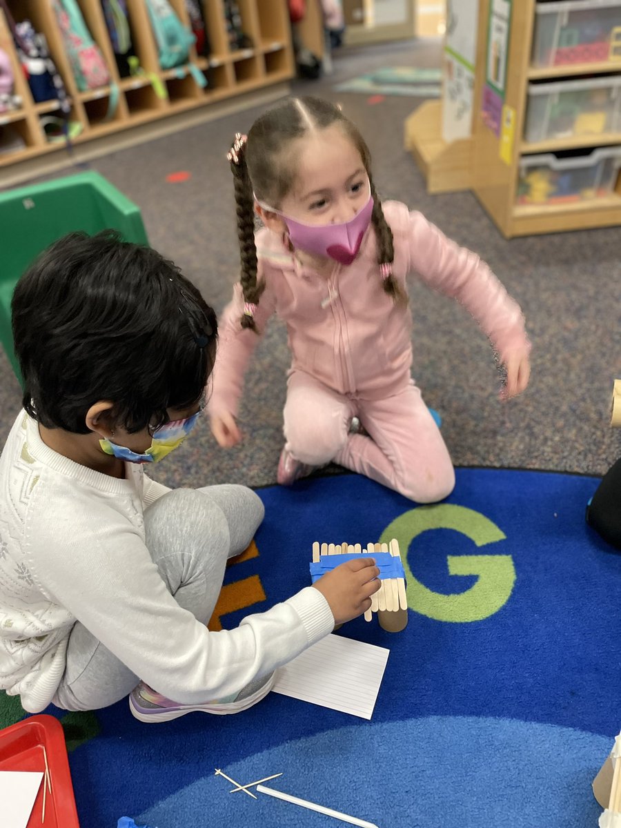 ArcaroErin's tweet photo. Working together to build the Three Billy Goats Gruff a troll free bridge.#MECCPRESCHOOL #whaleclass #miniengineers https://t.co/5IyN5apPJN