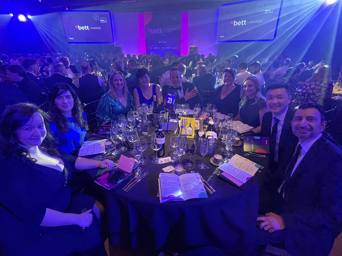 Jamie_Tii's tweet photo. #BettAwards2022 fingers crossed for a big win! https://t.co/5xmKpoGEvD