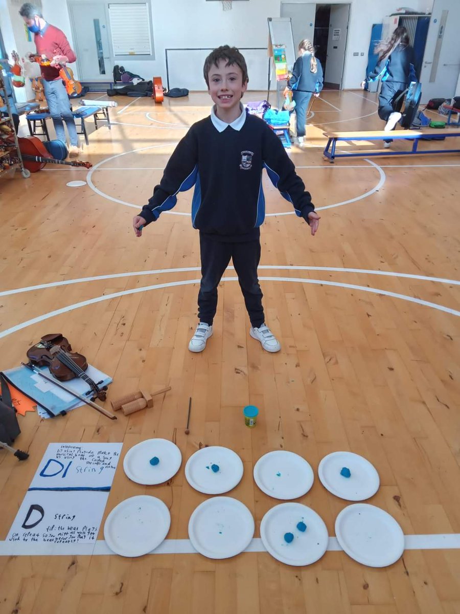 lecheilens's tweet photo. Odhran invented a music system for his friends in orchestra. It was very clever
#singoutwithstrings #music 🎶 🎵 ❤ https://t.co/EoBfcv020X
