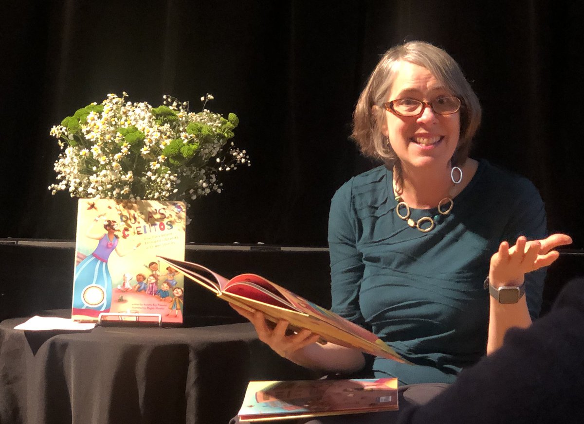 What a delight to have Annette Bay Pimentel read “Pura’s Cuentos” to us! This lovely book won our Goddard Riverside CBC Book Prize for Social Justice last year. #GoddardBookPrize