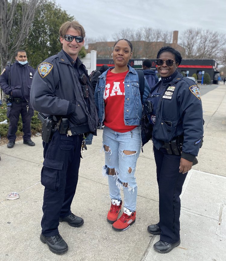 NYPD 122nd Precinct tweet media