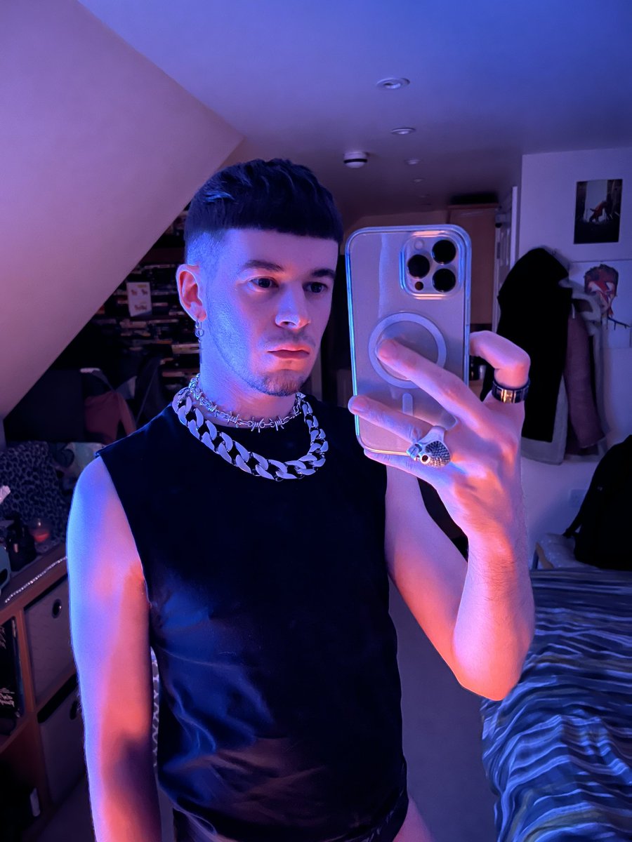 deckybby's tweet photo. Let me wap you up warm #gay #gayuk #gaylondon #gaymanchester #selflove #respect #love #equality #chainsfordays #lighting https://t.co/Z88nBR4rCR
