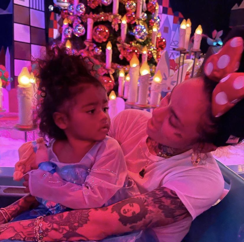 PUTYOUON2LANI's tweet photo. This Duo🥲❤️🩹❤️🩹❤️🩹 #happybirthdayadeya #adeya #kehlani https://t.co/S9jTp4l8sq