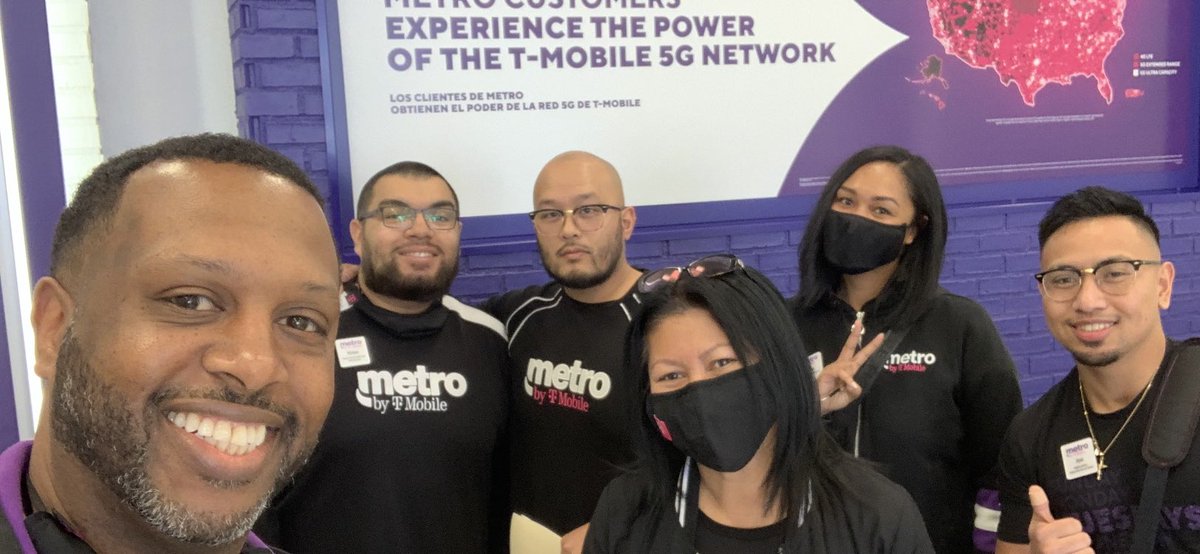 Hanging with the Emeryville COR fam - thanks for having me today - more to come!@kharen_g @JamesLeeWC <a href="/mr_Robinson16/">Ray Robinson</a>
<a href="/candelaria_phil/">Phil Candelaria</a>