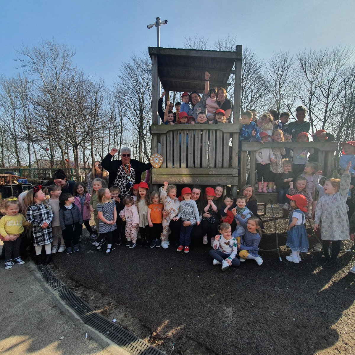 RHETAngusCI's tweet image. Congratulations to #ballumbieprimary nursery who were the 2021 Angus Potato Project winners for 2021. Finally was able to present them with the trophy and they were really chuffed as you can see! #mccain #scanstone #eastcoastviners
