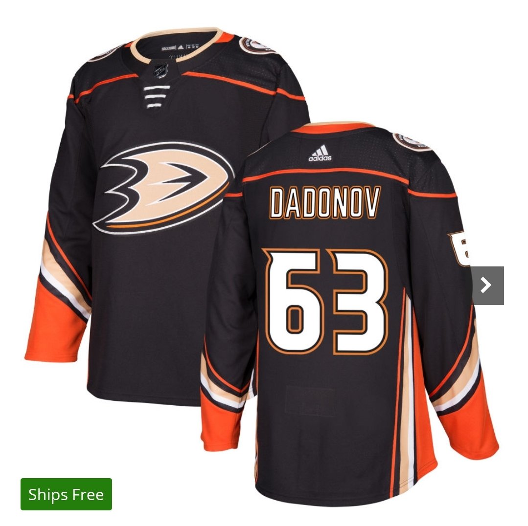 ReverendBobby's tweet photo. These new #nhl reversible jerseys are awesome!! Just ordered mine!! https://t.co/zzVL7y8fI7