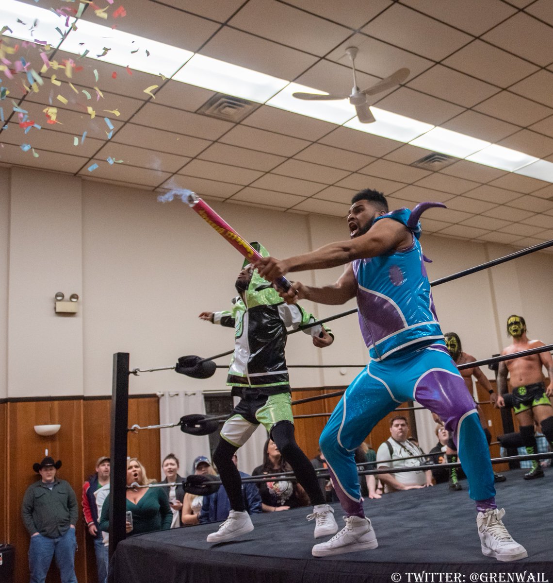 grenwail's tweet photo. 1/2 S01E11 @WrestlingOpen @beyondwrestling
@TheBatiri ( #Obariyon & #Kodama ) vs @WavesandCurlstt ( @traekeepdancing & @JaylenBrandyn ) https://t.co/z3oHtJUFxx