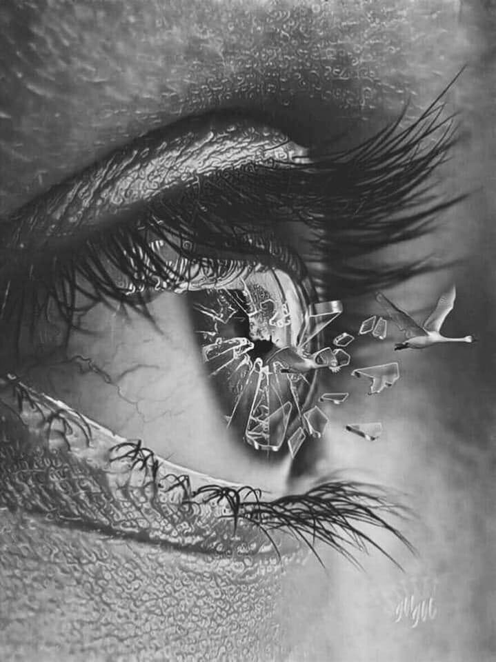 قالت: وما الدمُّوع 
قلت: الدُّموع أنفاسُ الرُّوح، وكلَّما زاد الحنين تنفسَ الإنسَان بعينيه