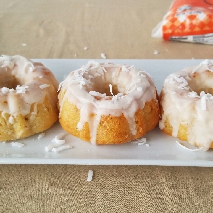 onelovecooking's tweet photo. Mini Coconut 🥥 Bundt Cakes 

#minibundtcakes #cake #coconut #coconutcake #dessert #homemade #desserts #minicakes #HomemadeFOOD #onelovecooking #food #foodblogger https://t.co/eyeWOLUW02