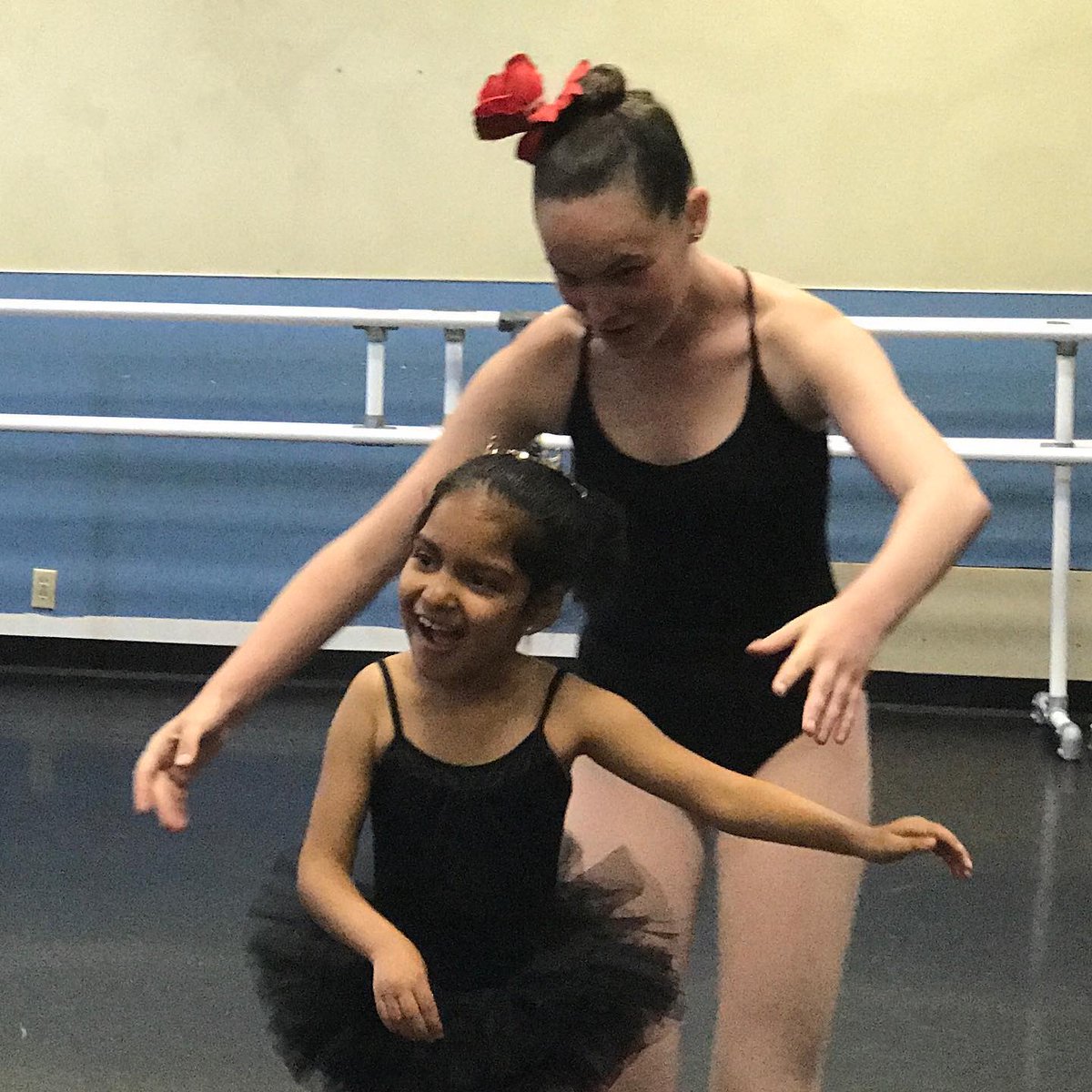 ExploreBP's tweet photo. @SDCYBallet in Balboa Park has a #ballet #program designed for students 7 and up with #disabilities. Their “Ballet for Me!” class begins on April 16 and is currently enrolling. There is limited space because the class is tuition-waived. Learn more: https://t.co/5HeL2VfpWV https://t.co/kpYmP7eyE1