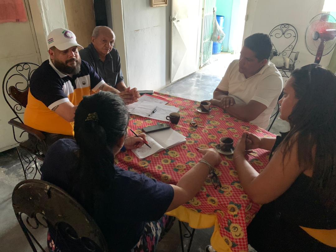 Michaelelcambio's tweet photo. Hoy nuestro Secretario de Organización sostuvo una reunión con militantes del partido en el municipio Mariño, con el fin de conformar el comité organizador del municipio.

Trabajamos para fortalecer las bases del partido en cada uno declos municipios de nuestro Estado https://t.co/tvBvlkZfdG