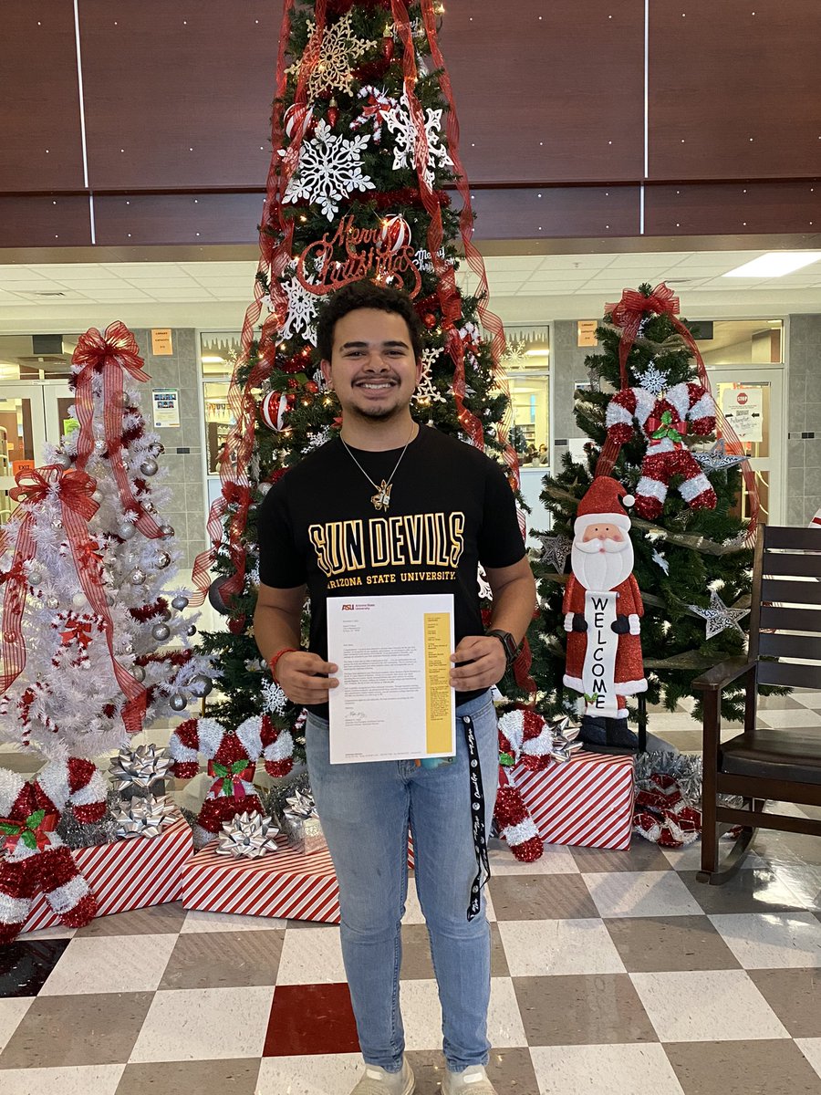 EHS_GoCenter's tweet photo. #SeniorSpotlight 💜🎓🧡 
As the last 9 weeks begin, it’s time for  @Eastlake_HS seniors to make important decisions! Congratulations Jason on your admissions &amp; scholarships to @ASU &amp; @LSU 🥳
#CollegeBoundFalcon

#TeamSISD https://t.co/BMq09ciYtG