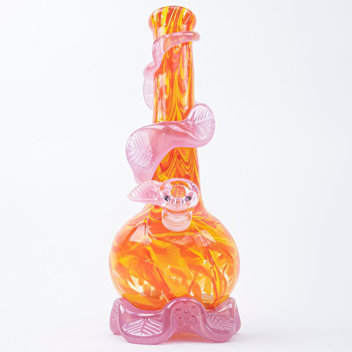 jazzyeuphoria's tweet photo. look at the custom bong i ordered https://t.co/Gv5p4L0lGM
