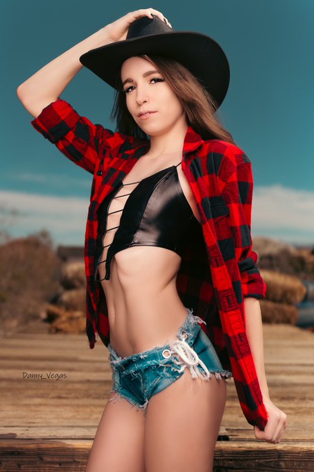 What&rsquo;s your flavor baby? I got &lsquo;em all 🔥 📸 - @bxpredator https://t.co/ezCy8vakLt<a class="tags" target="_blank" title="On Twitter" href="/?out=eyJ0eXAiOiJKV1QiLCJhbGciOiJIUzUxMiJ9.eyJpYXQiOjE3MjQyMjM4MzMsImlzcyI6InR3cG9ybnN0YXJzLmNvbSIsIm5iZiI6MTcyNDIyMzgzMywiZXhwIjoxNzU1NzU5ODMzLCJyZWRpcmVjdF91cmwiOiJodHRwczovL3R3aXR0ZXIuY29tL2J4cHJlZGF0b3IifQ.jtm--OQ-1GXl3Fo25gnimqT9BQon07nRtKGSqLt8ASZRxu5k63l4eNqHdZHOWtzd8_POr96TPlVb9fsl6v3kbw">@bxpredator</a>