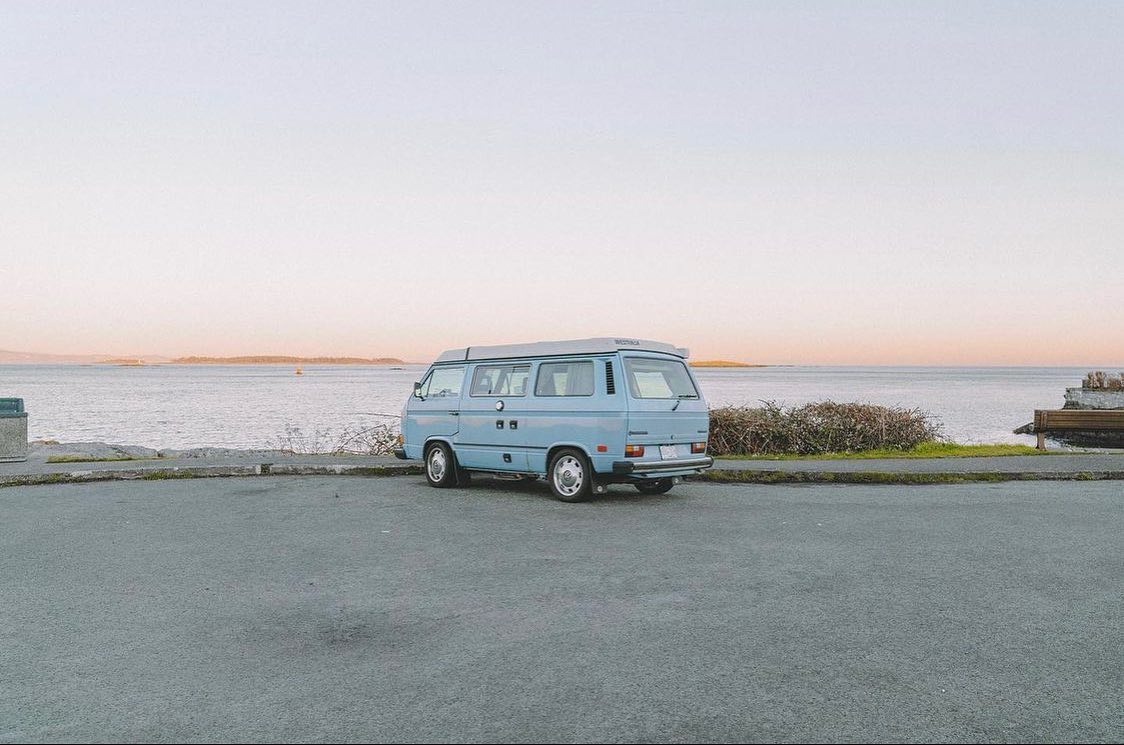 #Spring is all about the small details, like the colours beginning to bloom in budding flowers or the extra moments of sunlight warming the sand under your toes. Or the magnificent moments, like the calm after a long day and time spent with loved ones. 💕💐

📸: sakibcoated