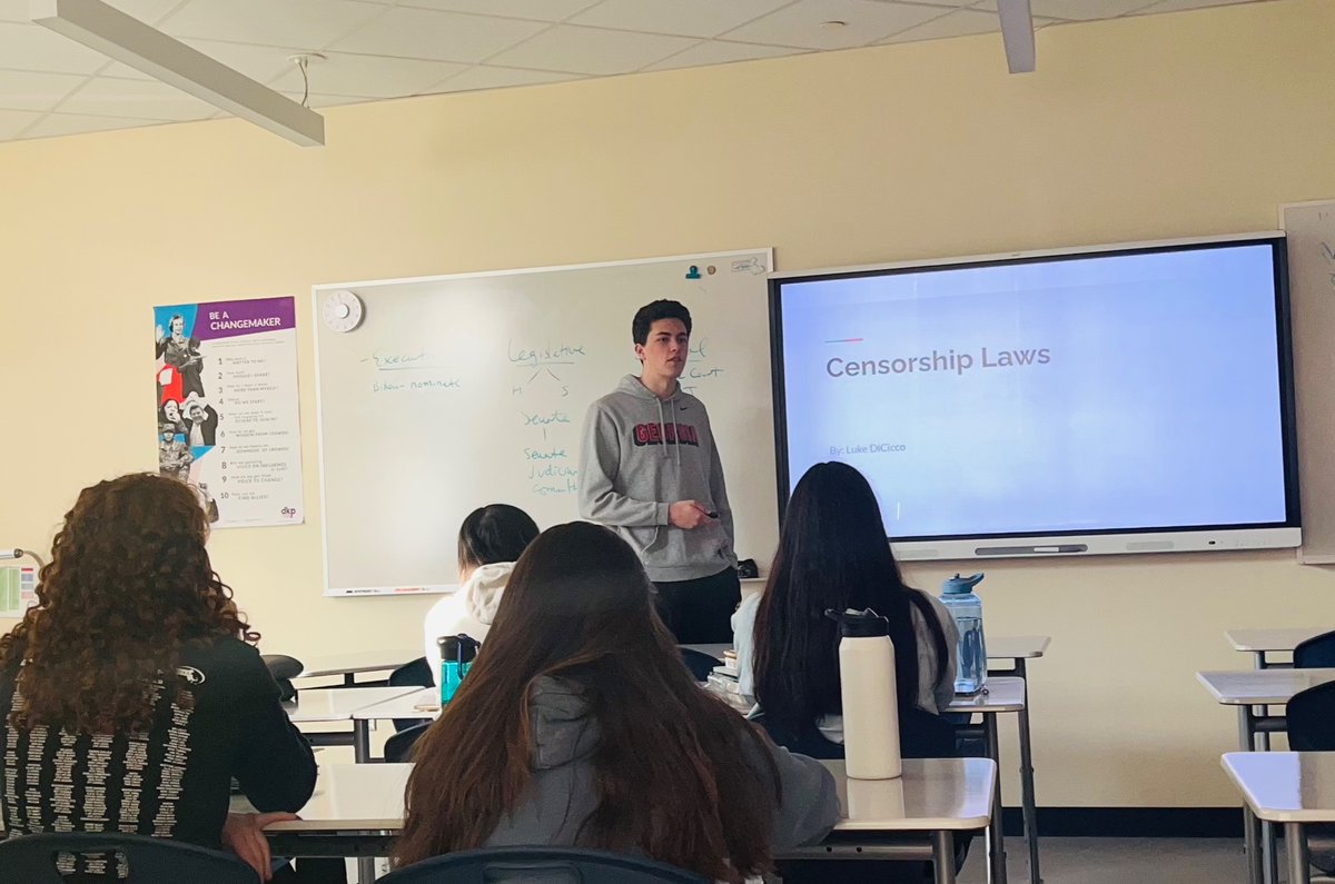 lblakedavis's tweet photo. Proud of the Seniors for demonstrating activism through their Grade 12 Civic Action Projects👏🏻⭐️ @AaronRobb5 https://t.co/OPEqE21URO