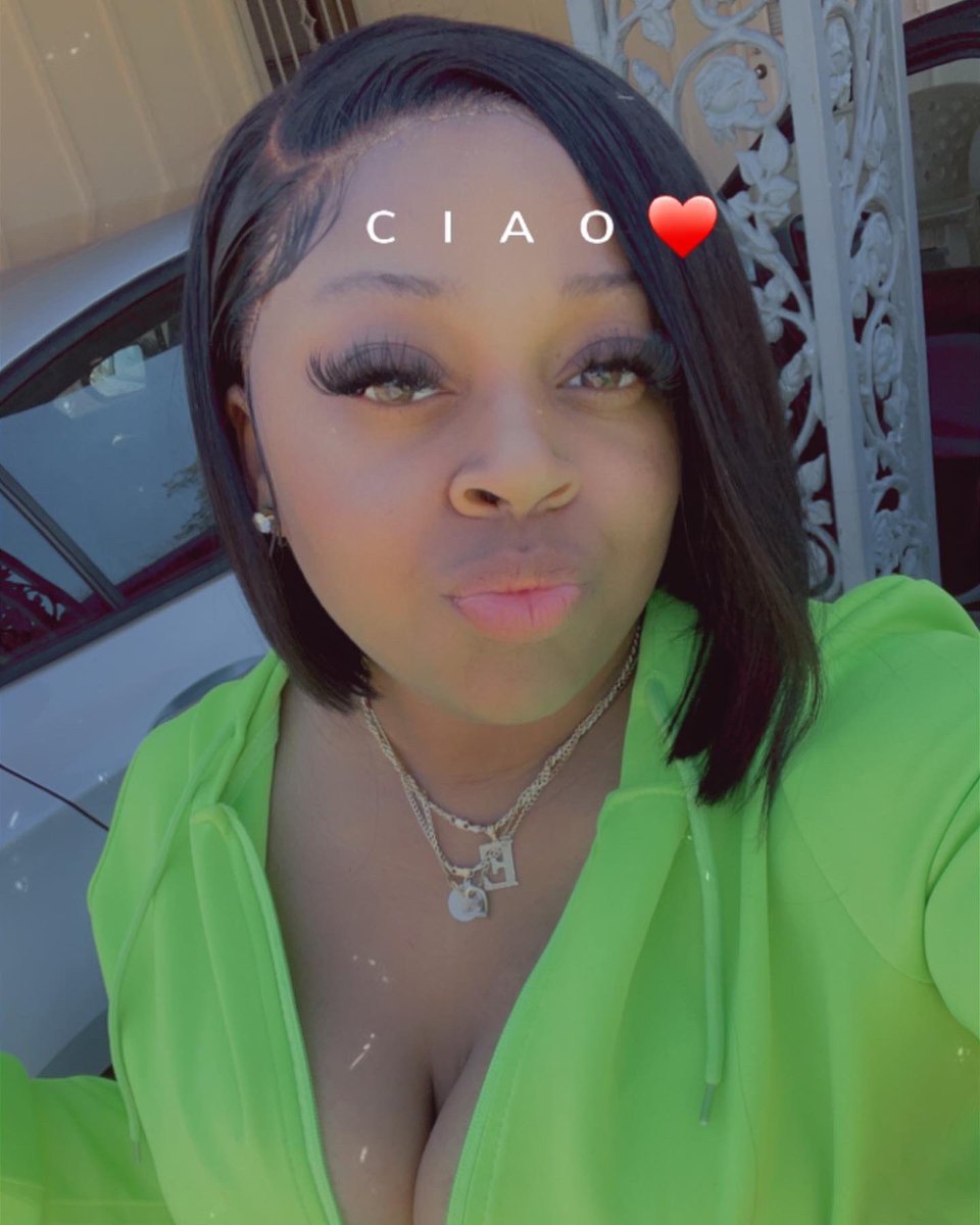 datDamnnEBB's tweet photo. womanCrushh 💚🖤 https://t.co/kRgZuW6O87