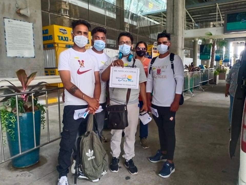 Galaxytimetour's tweet photo. Our Happy clients arrived in #Phuket under #testandgo promotion

#Thailand is now open for #tourism 
Book your trip now
Contact us for booking
📧 galaxytimetour@gmail.com 
☎️ https://t.co/ZuO6eFXcwH

#amazingthailand #travel #travelthailand #B2B #b2bmarketing #galaxytimetour https://t.co/t9zdFZnRtm