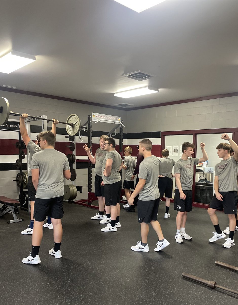 VintonCountyFB's tweet photo. I love this team! They were excited about their new gear! Everybody looks the same, everyone is the same, nobody more important than the other! It’s about the team, THE TEAM, THE TEAM, THE TEAM! Nobody is bigger than the program!!!!
#wearevc #vctough https://t.co/6Joous3u4b