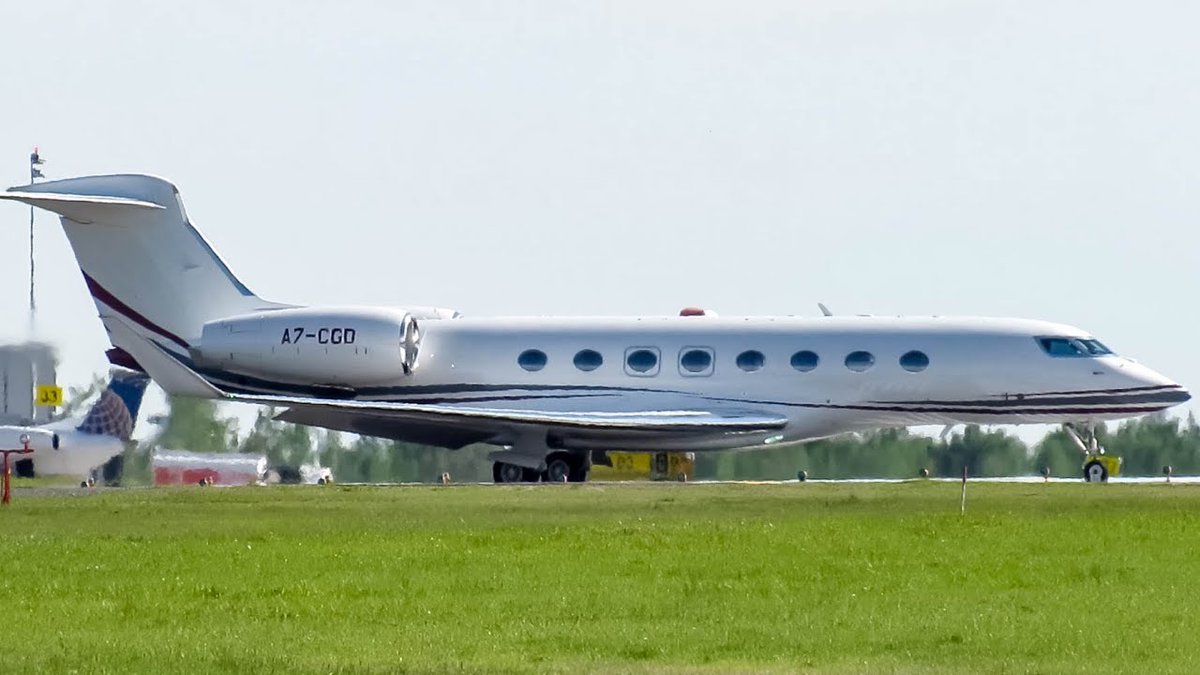 uwivuga's tweet photo. FACT: Paul Kagame hires a private jet from Paul Kagame’s company - Crystal ventures to transport Paul Kagame the ruler. 

Kagame isn’t only a bloodthirsty despot, he is also a looter of State coffers. #Rwanda https://t.co/OOvUIeSbA0