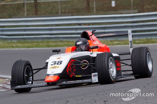 F4FiaWorld's tweet photo. E ESTAMOS DE VOLTA!

Depois de um tempo, a FIA F4 volta, dessa vez em Zandvoort, casa de @MaxVerstappen44!

Chegamos na parte final da temporada e agora é tudo ou nada

VAMOS! https://t.co/zZZKZbyeXr