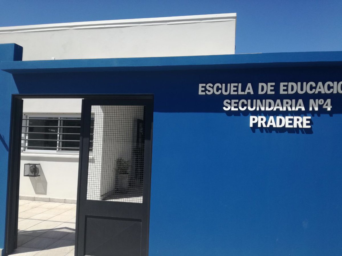 dte_region22's tweet photo. Hoy en #Pradere del Distrito #Patagones colaboramos en mudanza del Piso Tecnológico de EES 4 a su nuevo edificio
Disponibilidad de recursos tecnológicos para estudiantes y profesores en clave de derechos!!
@DTE_BA @ClaudioRMartini @IvanthistedOK @ClaudiaBracchi1 @AlbertoSileoni https://t.co/wEf5brokD9
