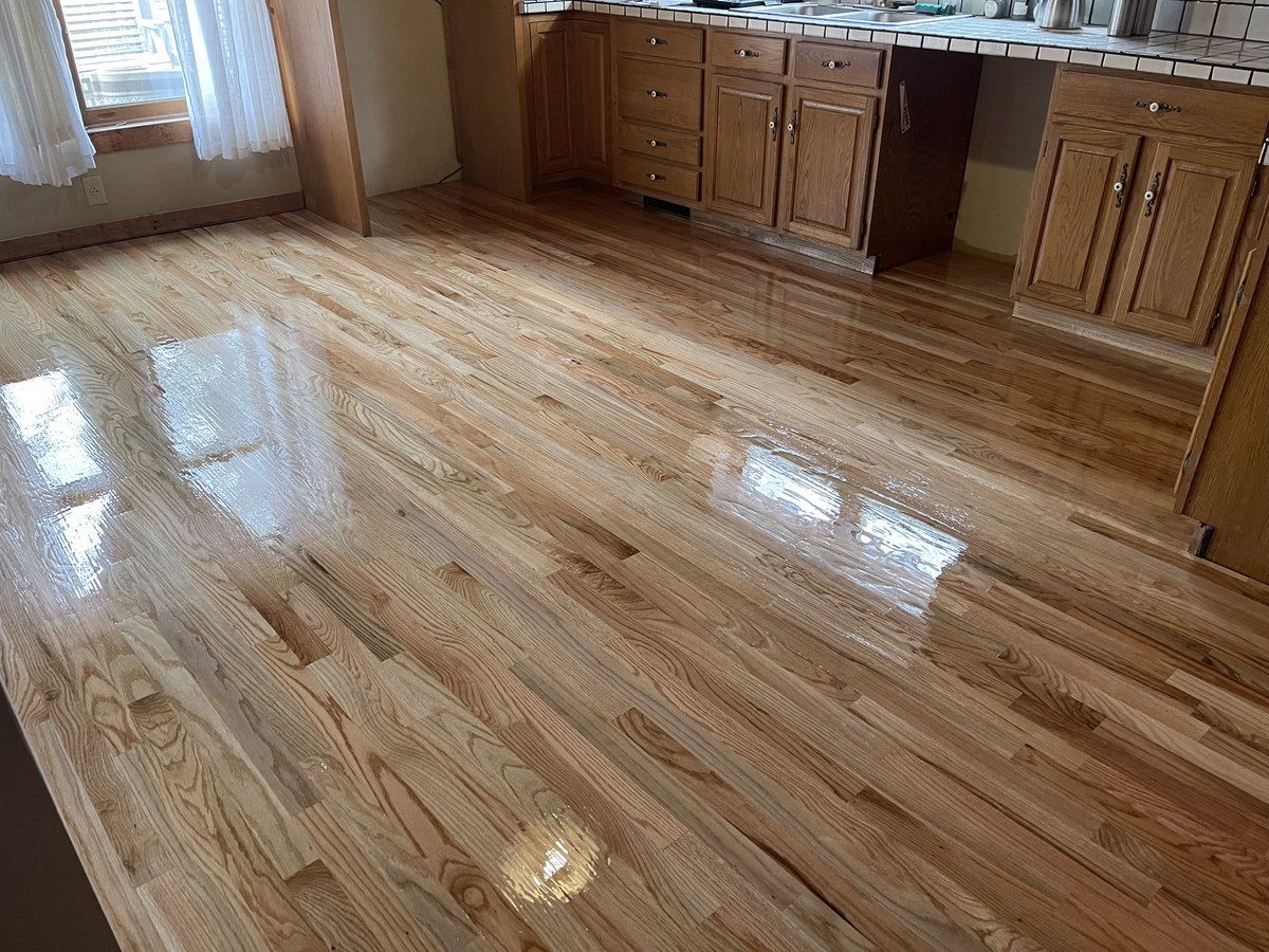 Floorandpaint's tweet photo. Highland project installed red oak hardwood flooring sanding refinish natural color #floorpro#hadsonvalleyny #woodworking #hardwork #hardwoodfloor https://t.co/YmdLv3b0f9