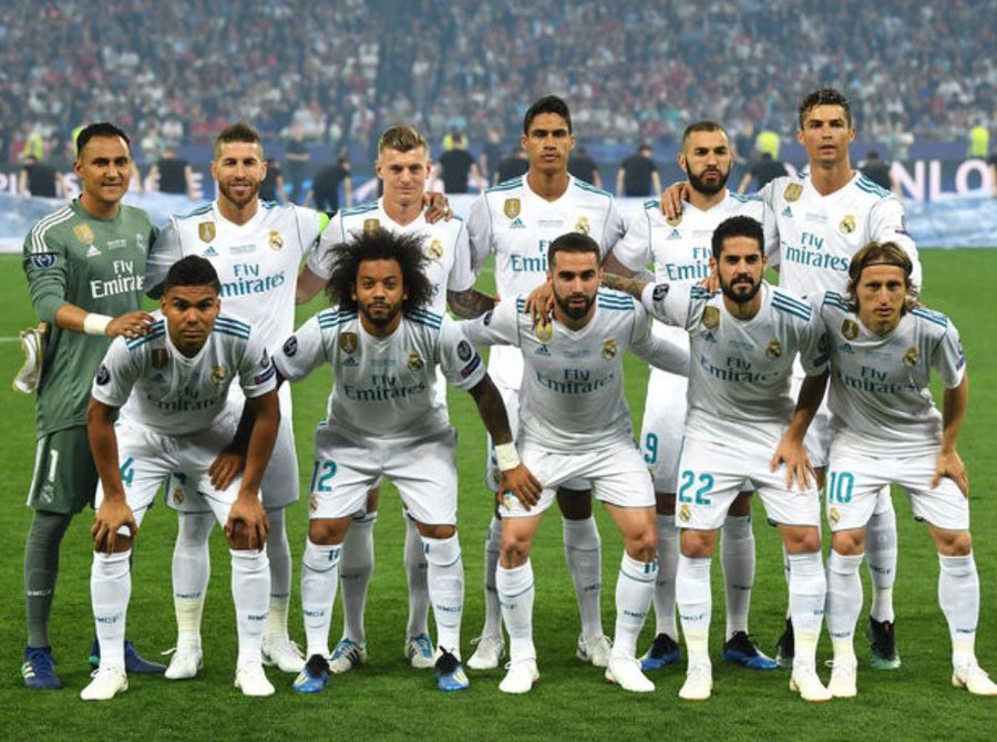 ActuFoot_'s tweet photo. Deux finales et deux Ligue des Champions remportées en deux ans avec exactement le même XI.

Ce Real là. 🔥⚪️ https://t.co/4sHp1ThCYV