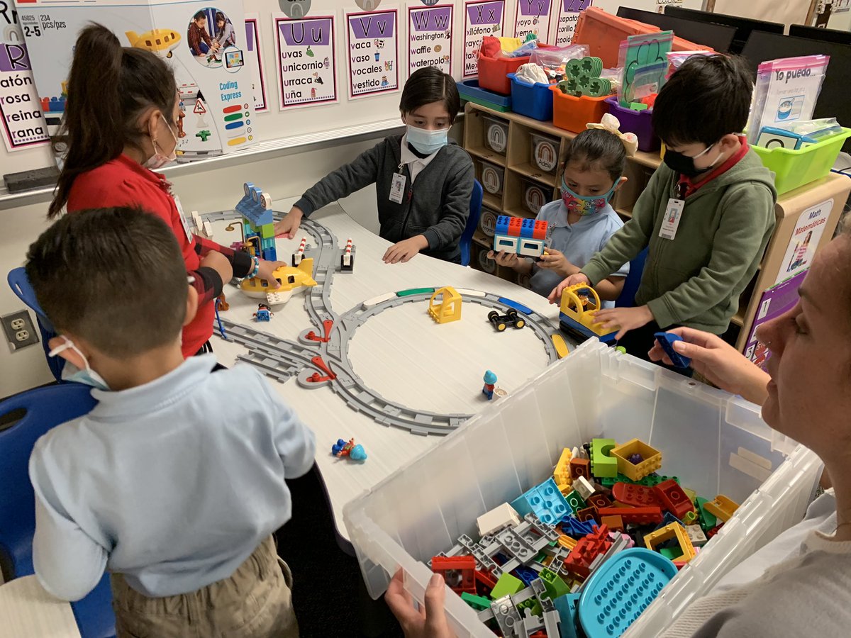 LittlesAtLee's tweet image. The Coding Express from @LEGO_Education is one of our favorites!! My students loved it! Thank you @JennaDubs17 #TechnologyWednesday #BeCreative #IISDPreK