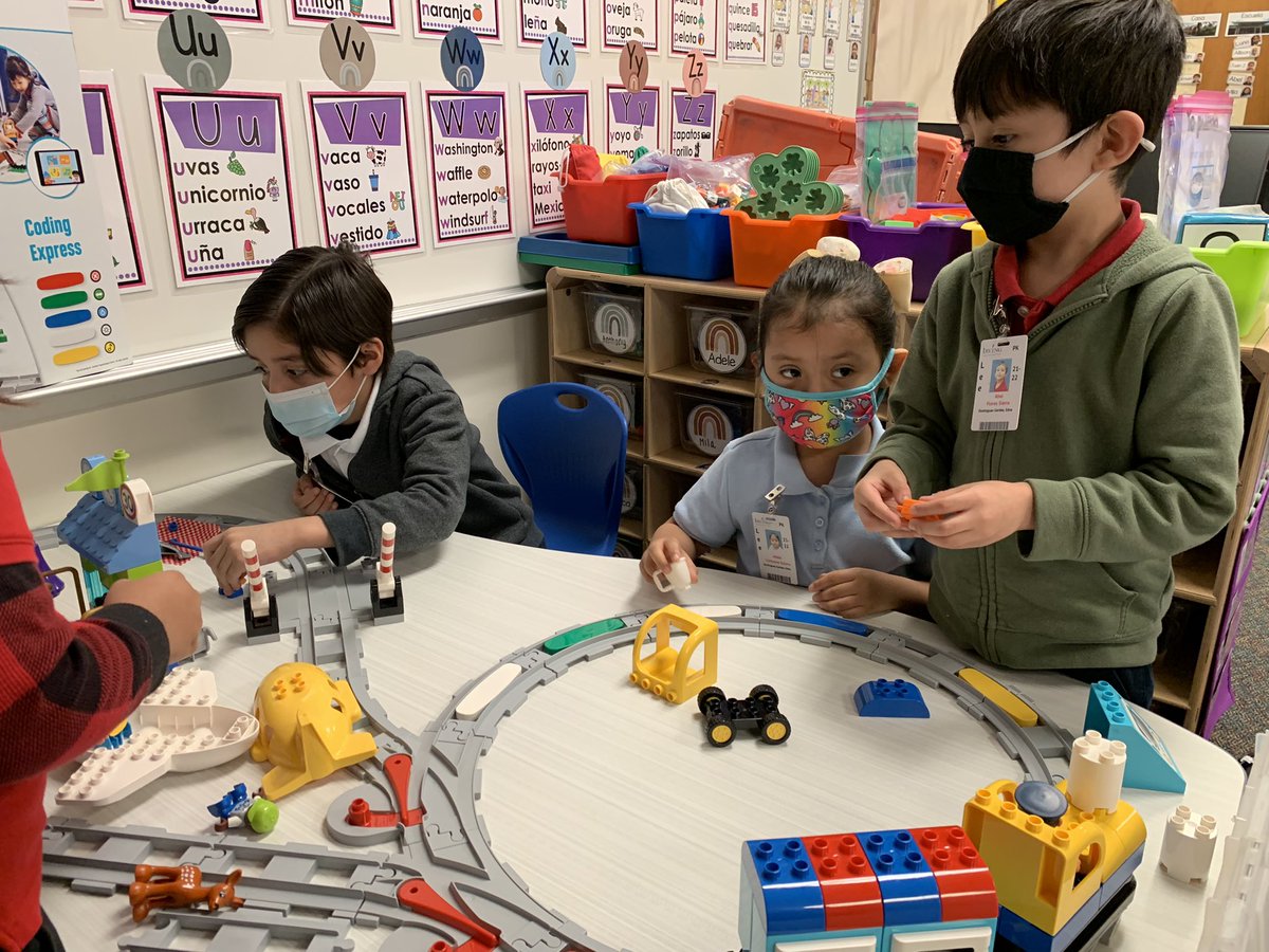 LittlesAtLee's tweet image. The Coding Express from @LEGO_Education is one of our favorites!! My students loved it! Thank you @JennaDubs17 #TechnologyWednesday #BeCreative #IISDPreK