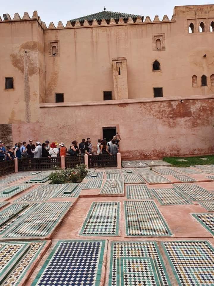 thalirguibi's tweet photo. #Marrakech Les #tombeaux #saadiens:
C'est un groupe des #tombes des #sultans les plus célèbres et des membres de la famille du sultan #Ahmed #AlMansour.
Ces tombeaux sont les #témoins d'une ère d'âge d'or dans l'histoire marocaine.
L'État de Saadiyya "1554/1659" https://t.co/qA0rgwHnP9