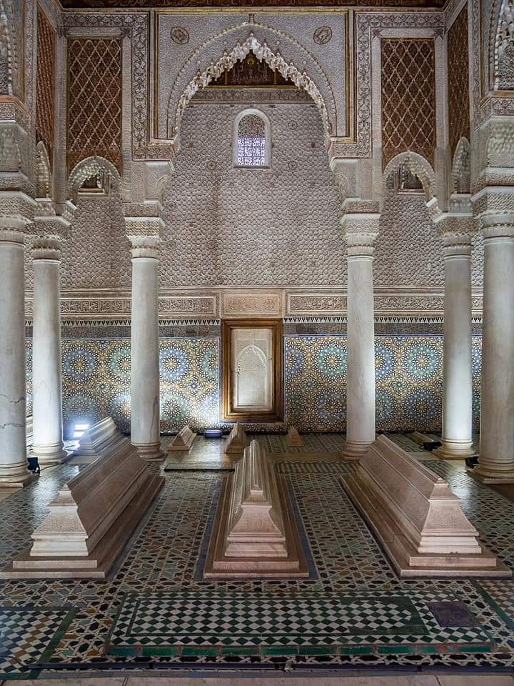 thalirguibi's tweet photo. #Marrakech Les #tombeaux #saadiens:
C'est un groupe des #tombes des #sultans les plus célèbres et des membres de la famille du sultan #Ahmed #AlMansour.
Ces tombeaux sont les #témoins d'une ère d'âge d'or dans l'histoire marocaine.
L'État de Saadiyya "1554/1659" https://t.co/qA0rgwHnP9
