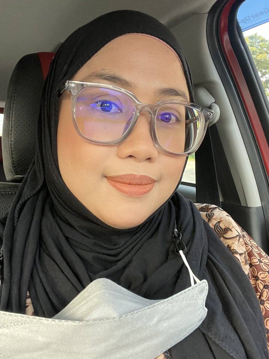 UiiNellnell's tweet photo. Twitter see it first, puas hati makeup selicin ini, saja guna fullface makeup, so boleh guna #MeltYourProblem @kaymanbeauty nanti โค๏ธ https://t.co/Zpk2O2SUF7