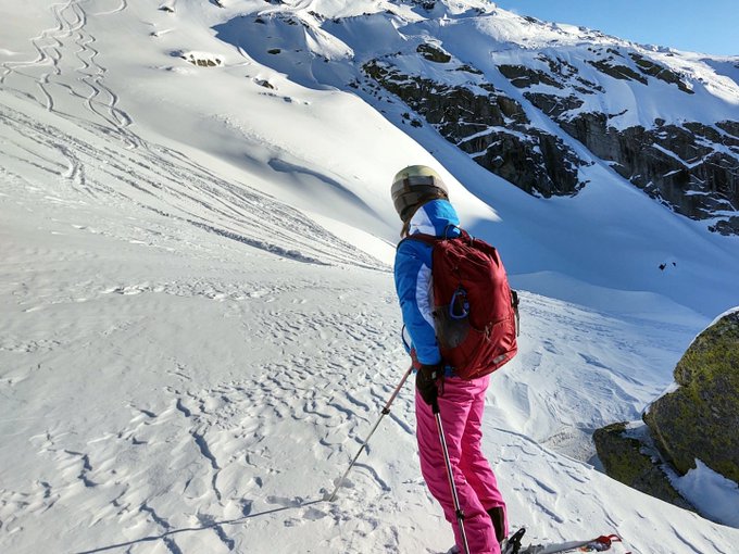 Watch Susan Ayn Official's leaked NSFW photo on TwXstars