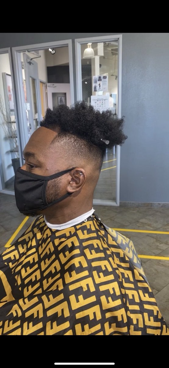 TaeCutThatt's tweet photo. Help me help you 💈🥶 Located in Sacramento 📲 https://t.co/2LGpmIanqL