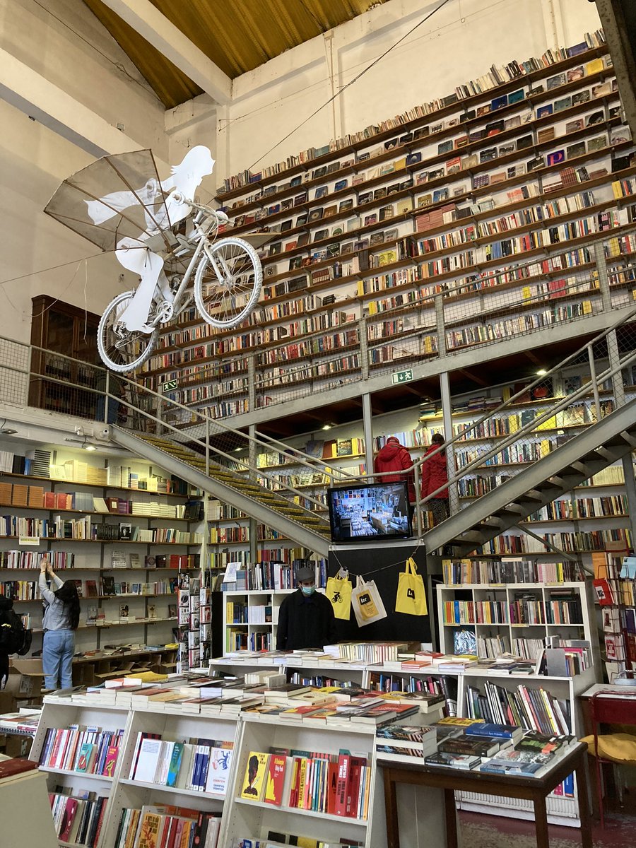 wordspageblank's tweet photo. #LerDevagar #ReadSlowly #booklovers #wonderlust https://t.co/KAVbCEhx7r
