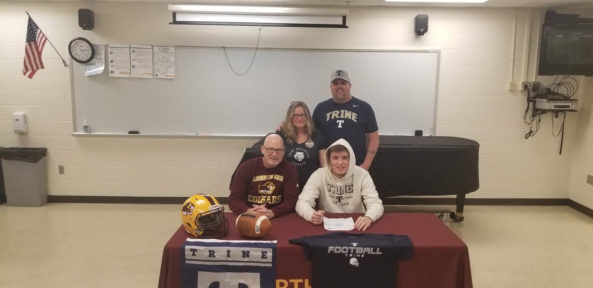 Kernz27's tweet photo. 100% Committed to Trine. Thank you to all who have helped me along the way. Thank you @CoachAbbs @CoachRRiley ready to get to work. https://t.co/N1ymVcpIUD