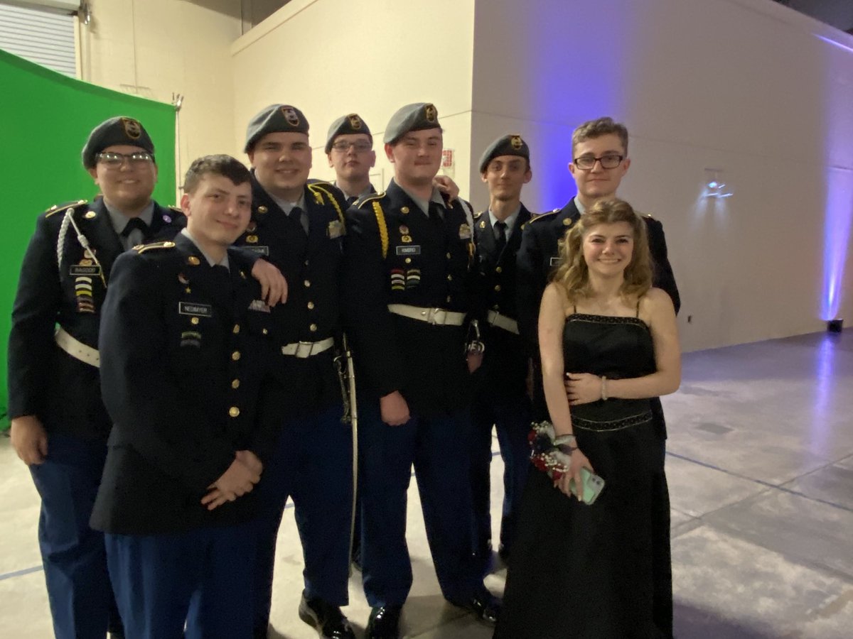 Lugoff-Elgin High tweet media