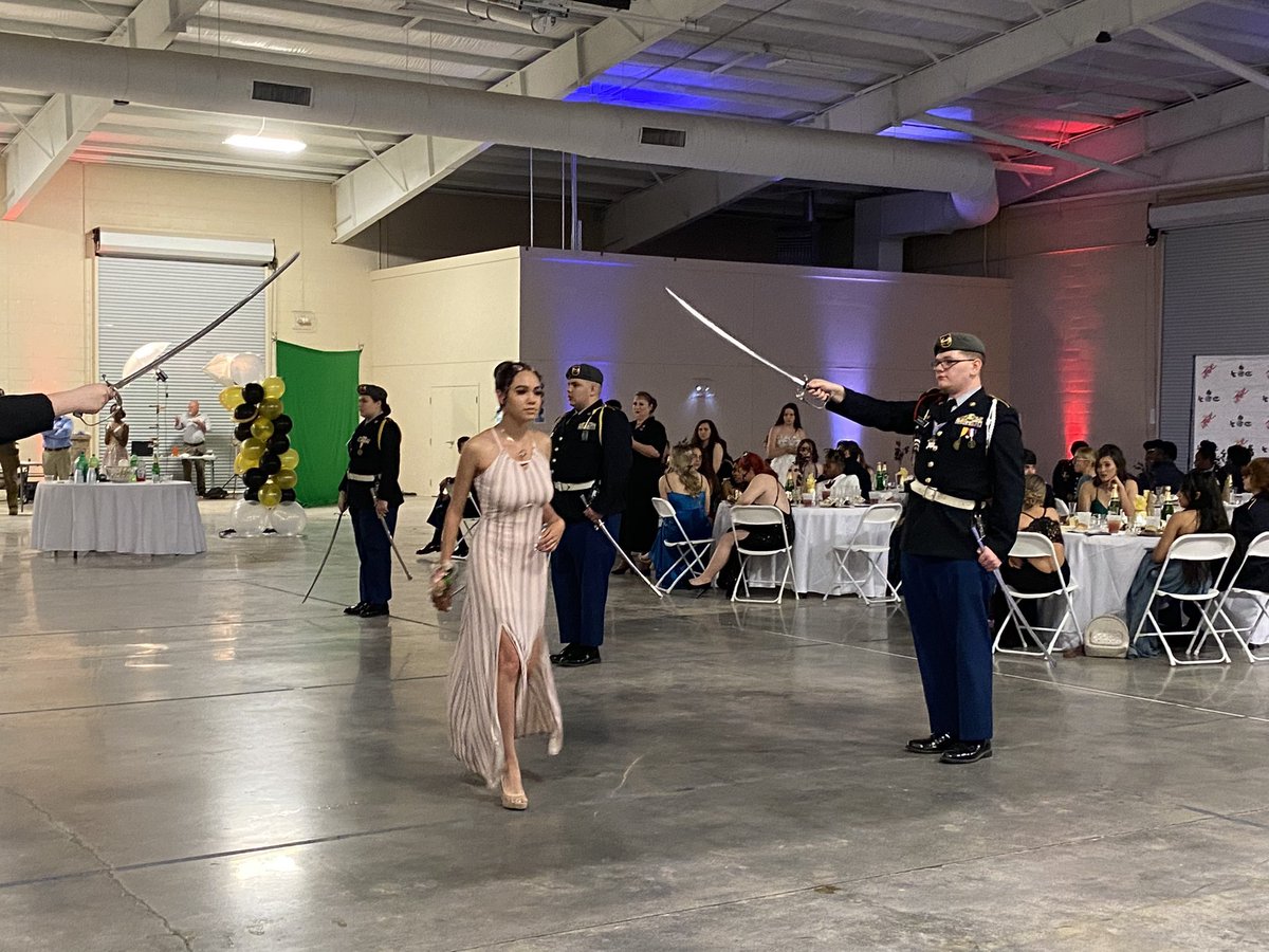 Lugoff-Elgin High tweet media