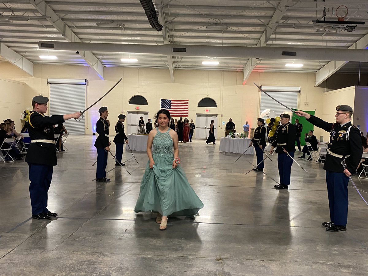 Lugoff-Elgin High tweet media