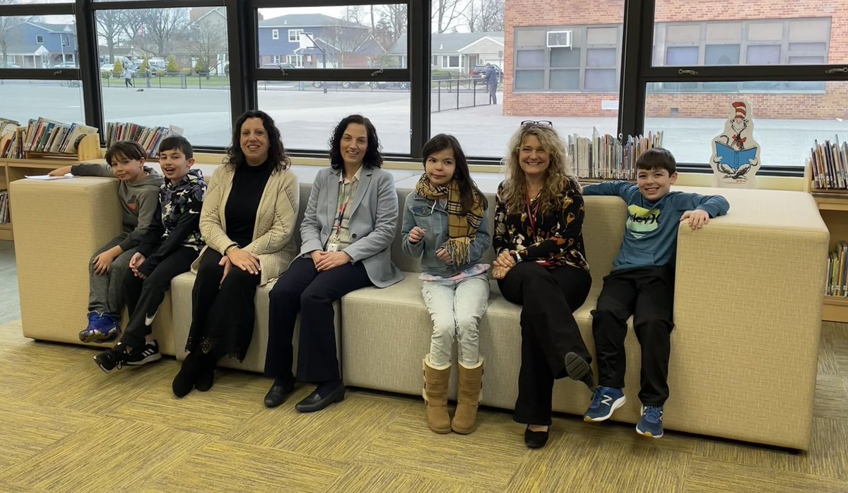 Isabella &amp; Francesco and their friends with our amazing principal, librarian &amp; superintendent at Willow’s library opening #willowroad #willowwildcat #loveourschool <a href="/WillowRoadVS13/">Willow Road School</a> <a href="/VS13UFSD/">ValleyStream13UFSD</a> <a href="/caweik/">Ms.Weik-Lunar Librarian</a> 💚💛