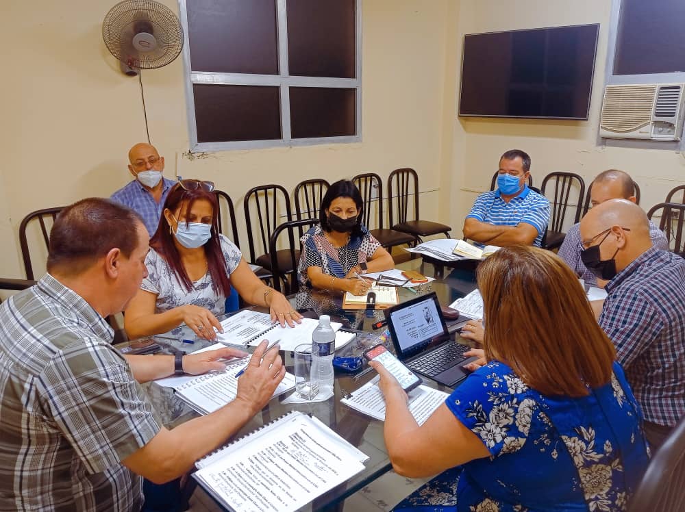 japortalmiranda's tweet photo. Hace unas horas sostuvimos un fructífero intercambio con el equipo de dirección de la @DPSVillaClara. 

➡️Evaluamos temas de vital importancia para el territorio como el Programa de Atención Materno Infantil, y la reparación y mantenimiento de las instituciones de Salud. https://t.co/vgi8gtsTYf