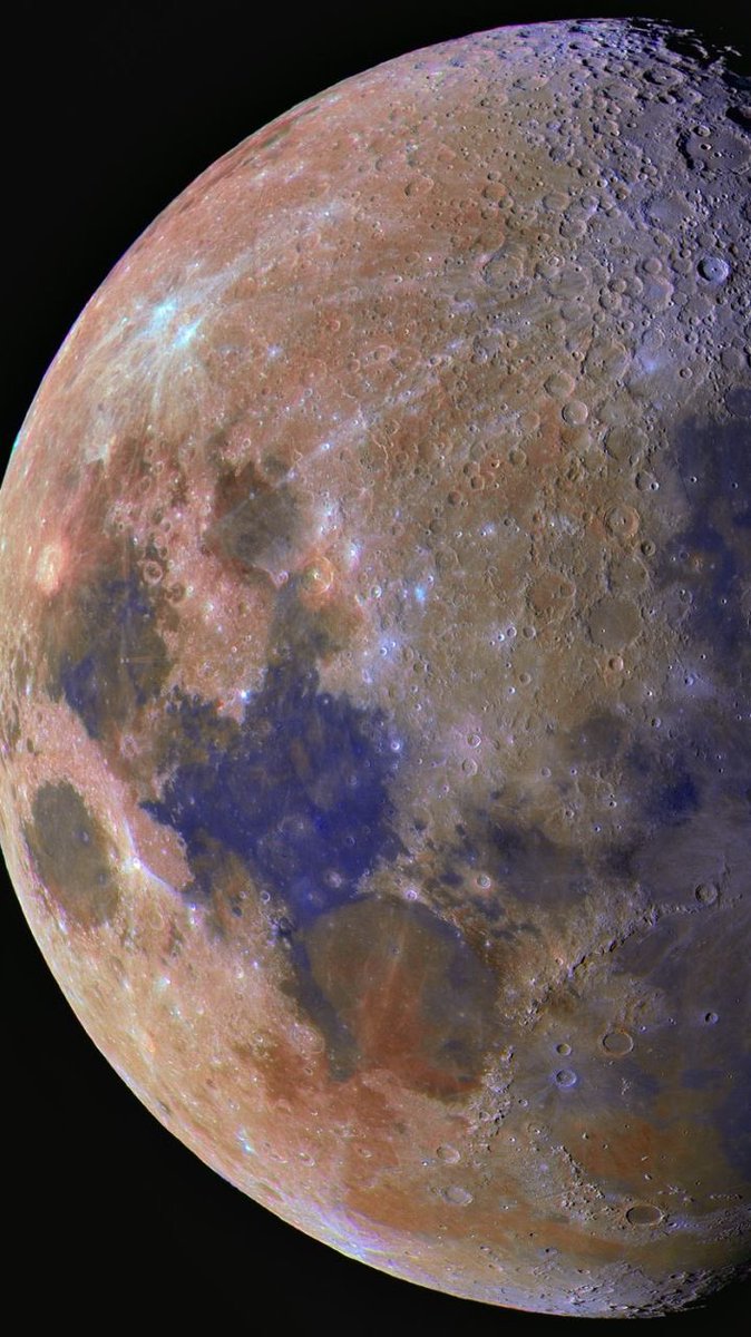 AddieMathias's tweet image. i really like the moon