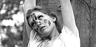 merlinpapin3's tweet photo. Un Jour, Une Réplique (Ce n'est pas un avis !)
- L'antidote, il est prêt, il faut l'essayer !
- Crois-tu qu'il soit efficace ?
- Il faut l'essayer !
#LeViolduVampire de #JeanRollin avec Bernard Letrou, Marquis Polho et Solange Pradel
@FredOL69007 https://t.co/22Q5uBrcRw