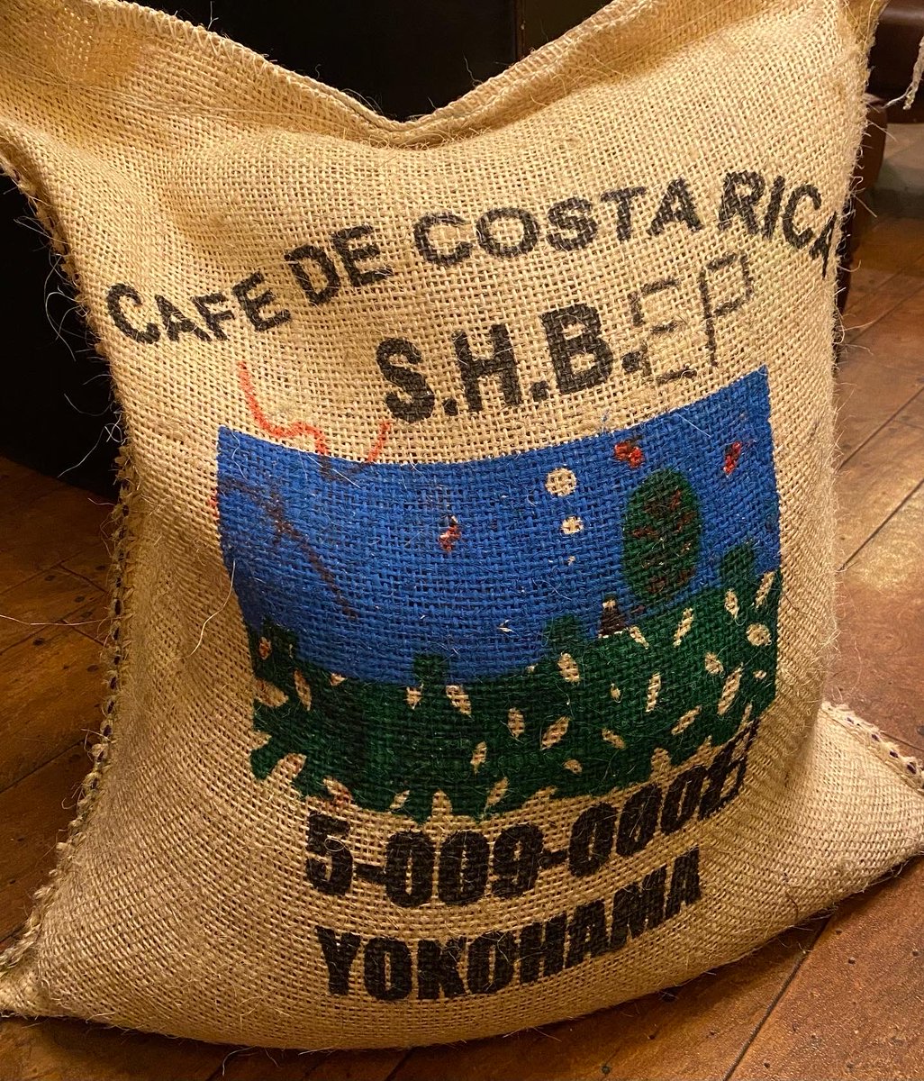 今日もやってきました

コスタリカ・カフェボニータ　30kg

#珈琲舎ロッセ　#自家焙煎珈琲 #costaricacoffee