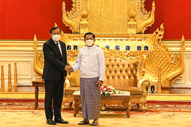 Reaproy's tweet photo. @bnionline1 @SabatucciEU It should NOT be up to junta leader Sr. Gen. Min Aung Hlaing about who the @ASEAN Special Envoy meets or does not meet. This is the entire problem with @PeacePalaceKH's conception of the mandate, they seem to have given #Myanamar junta a veto on envoy's meetings. Unacceptable! https://t.co/43DPCzekMW