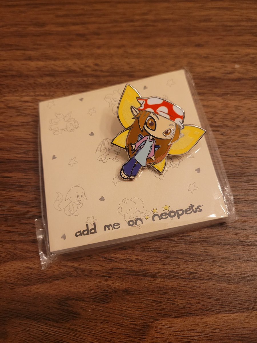 RivaloWolf's tweet photo. I got this super sweet package in the mail from @neopets and @cakeworthystore today π€©. So honored to be apart of your #IllusenDay celebration, can't wait to wear these out and about! https://t.co/8ZTcxvhGJ4