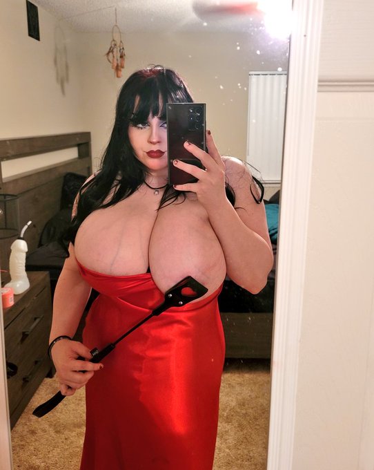 Coomers and gamers are fucking welcome 😫🥰 https://t.co/oosfHoWzNr