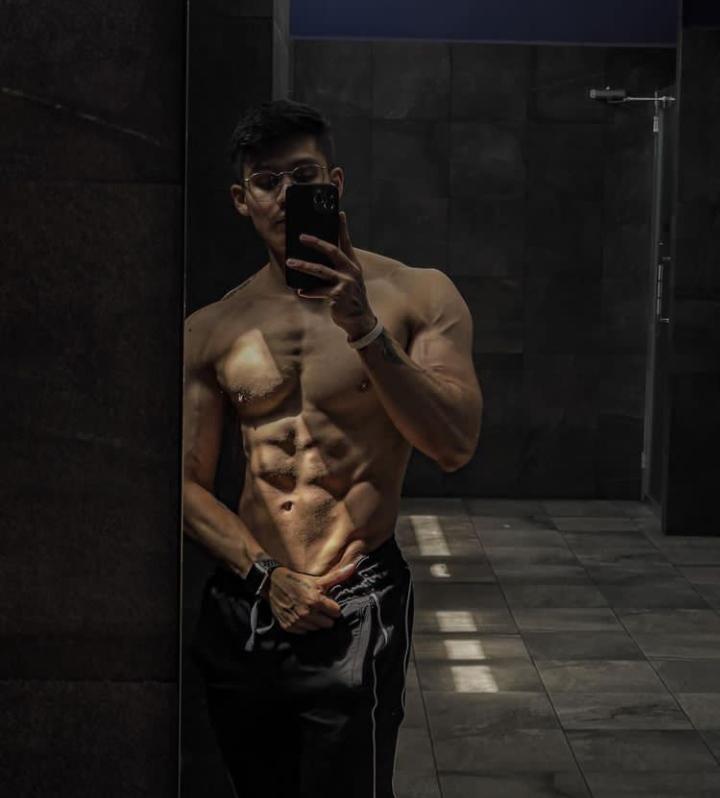 noahbrish1's tweet photo. 😈💪#Alpha #Sir
 #Cashmaster #Findom #Footmaster @MASTER_UPDATES  @Earnshawswhore @RtFindom15 @RT4Masters2 @superalphas @alphaxfindomrt @nick_gtwb https://t.co/bir7jFxkPD