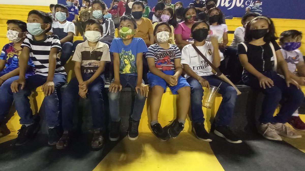 MauVila's tweet photo. Un gusto compartirles que 91 niñas y niños de las Academias de Iniciación Deportiva de los municipios de #ChicxulubPueblo, #Tixkokob y #TelchacPueblo acudieron hoy al partido de @VenadosFC contra @TepatitlanFC en la @LigaMXExpansion. Trabajamos en equipo para fomentar el deporte. https://t.co/7LYOQG8znz